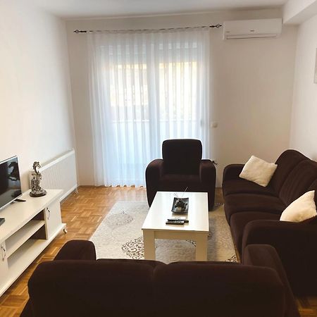 Apartment Troi Priština Exteriér fotografie
