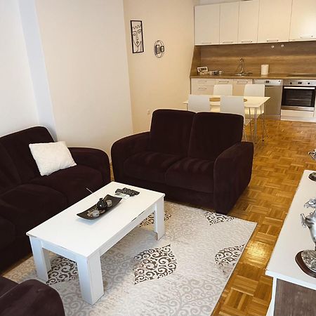 Apartment Troi Priština Exteriér fotografie