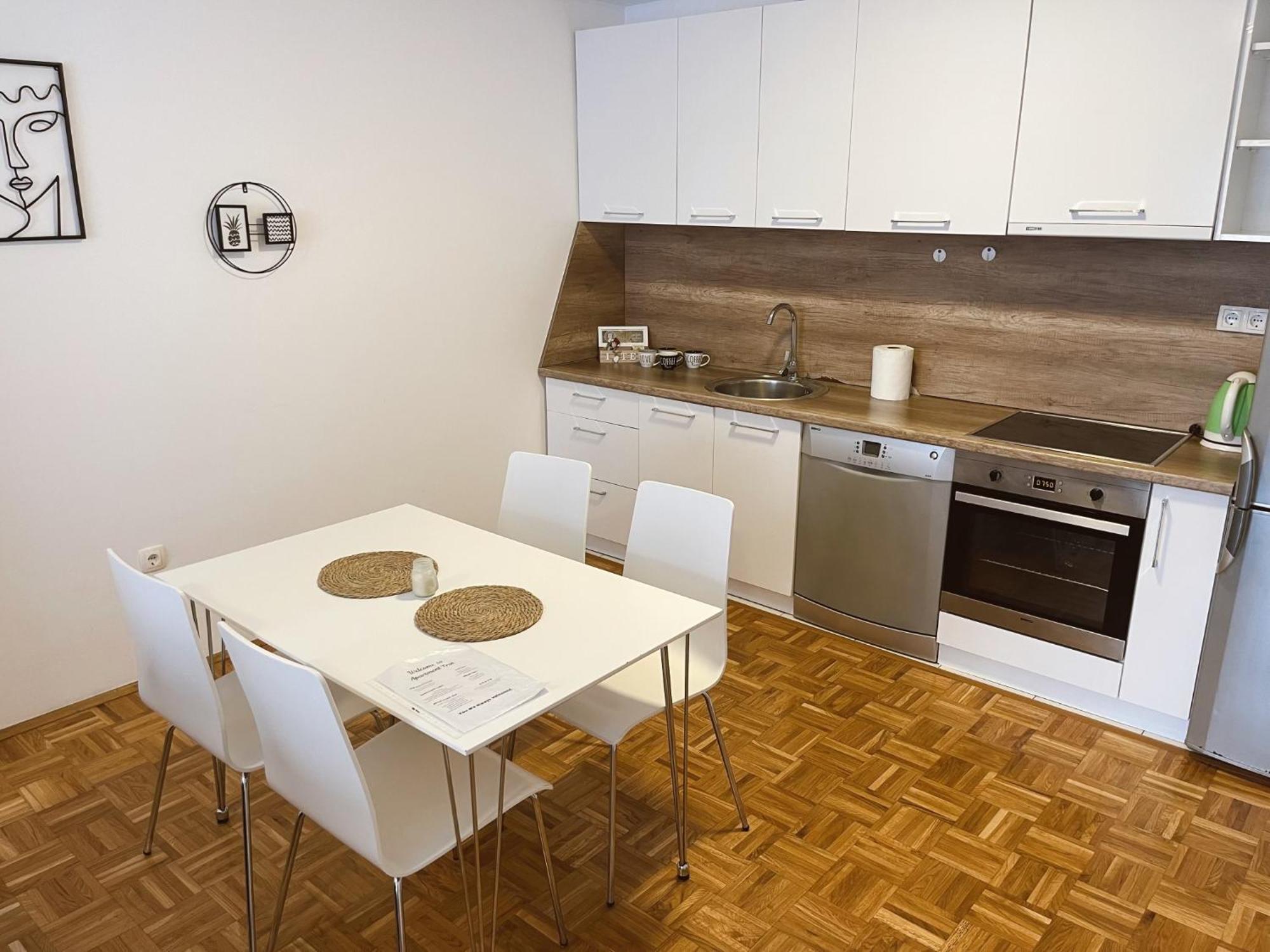 Apartment Troi Priština Exteriér fotografie